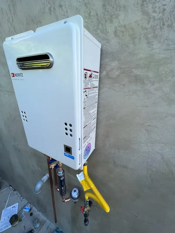 Tankless water heater installation for Poinciana Park homes